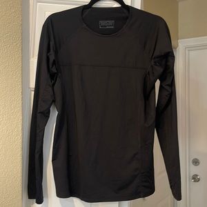 Patagonia Women’s Cool Black Lightweight Long Sleeve Shirt (L)
